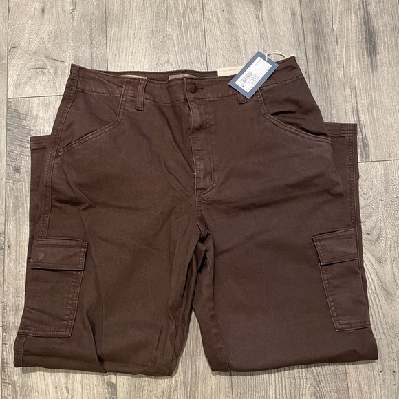 Women’s Pants - Picture 3 of 5